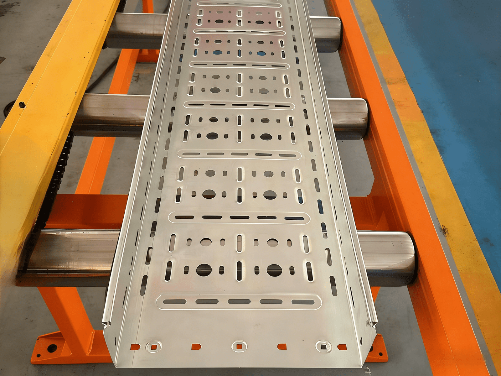 Cable Tray Roll Forming Machine for Turkey - Image 4